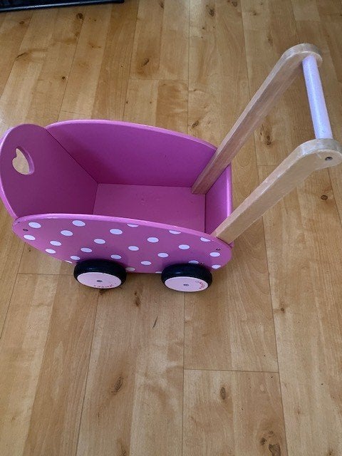 Te Koop: leuke roze Janod poppenwagen, Ophalen of Verzenden, Gebruikt, Babypop