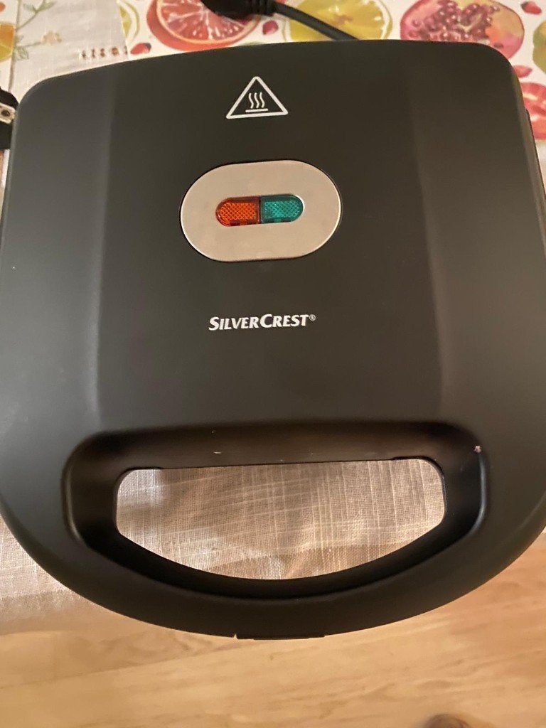 SilverCrest tostiapparaat zwart, Ophalen, Gebruikt