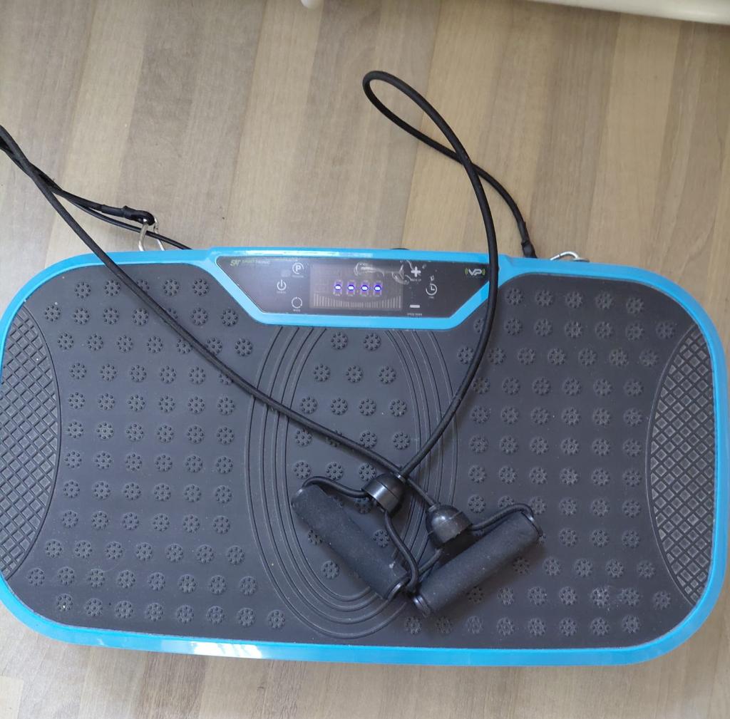 Sport-Tronic Trilplaat - Zo goed als nieuw met accessoires, Ophalen, Trilplaat, Zo goed als nieuw, Benen
