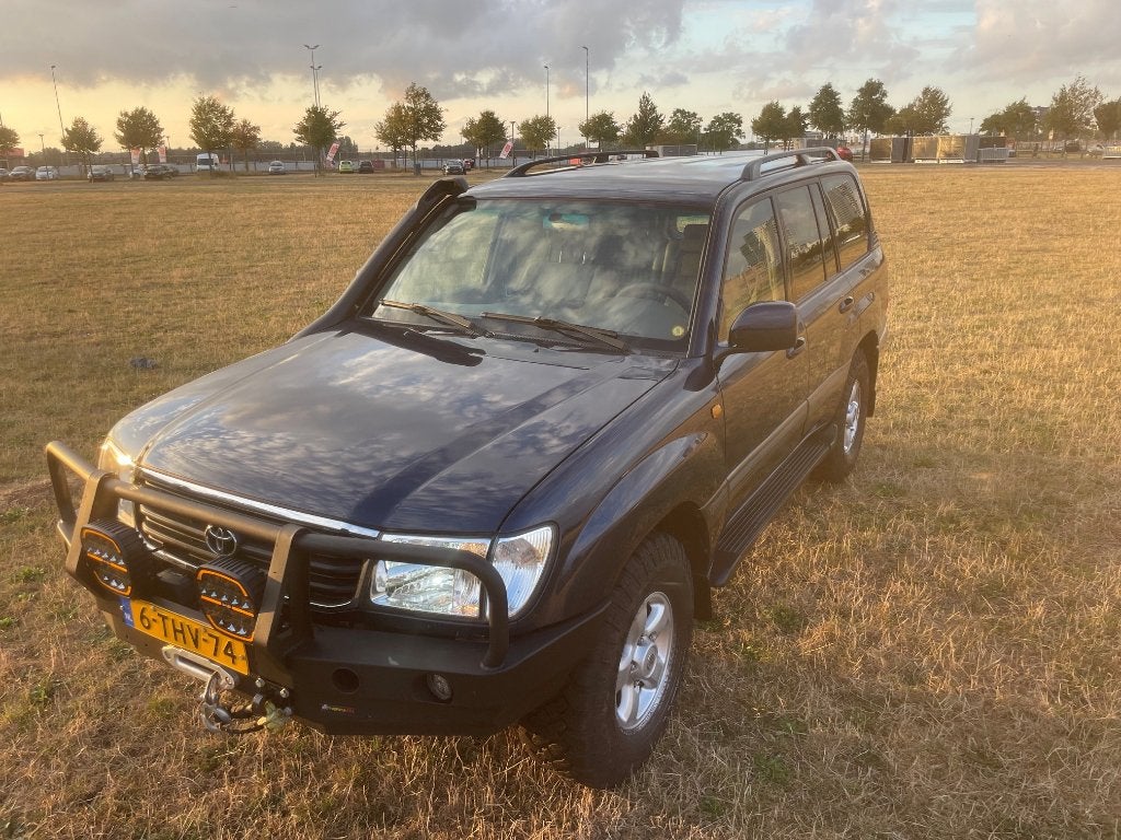 Toyota Landcruiser HDJ100 5 pers. NL geleverd, Automaat, Stoelverwarming, Beige, Diesel