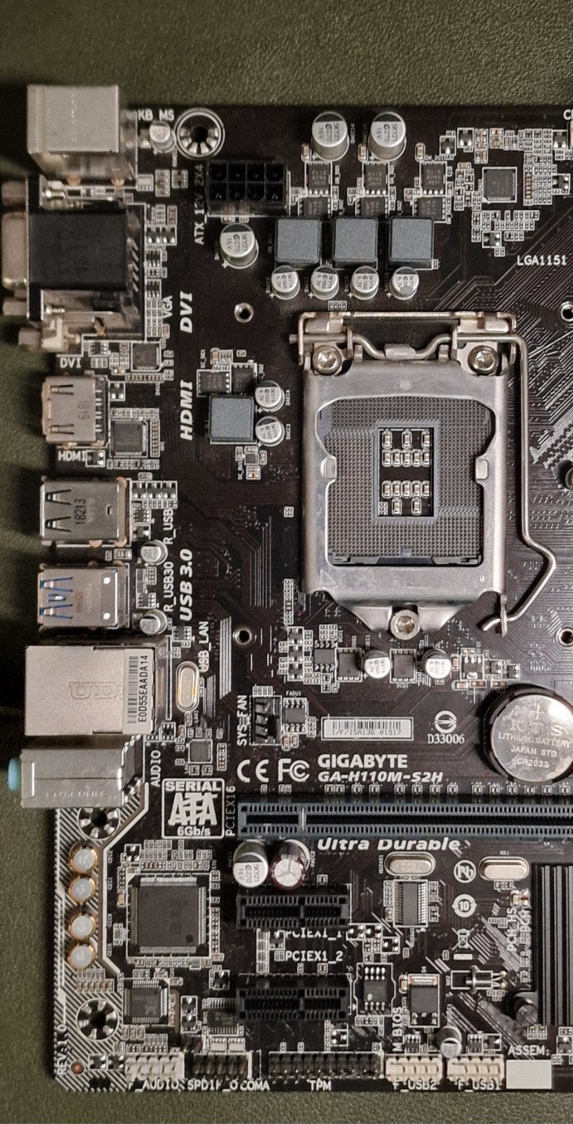 Gigabyte GA-H110M-S2H Moederbord (LGA1151 / DDR4)+CPU Koeler, Computers en Software, Ophalen, LGA 1151, DDR4, Zo goed als nieuw
