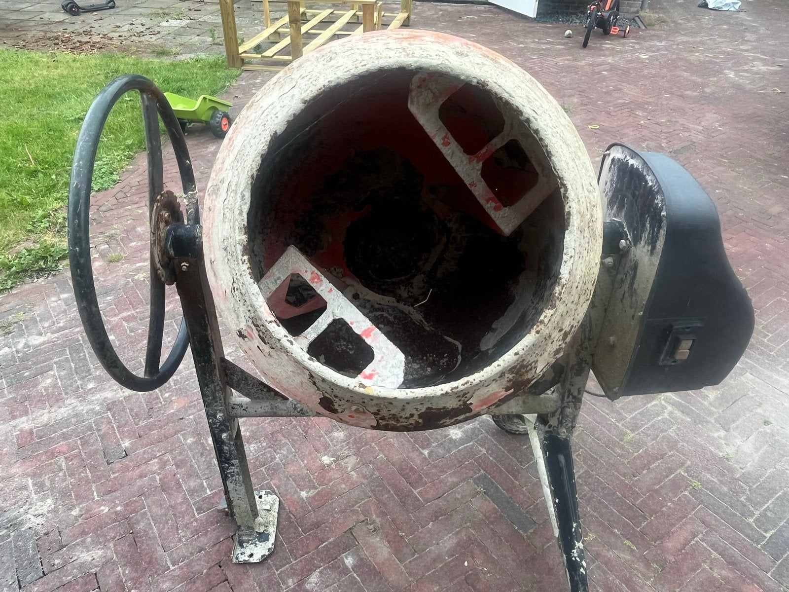Degelijke betonmolen voor al uw klussen, Doe-het-zelf en Verbouw, Ophalen, Gebruikt