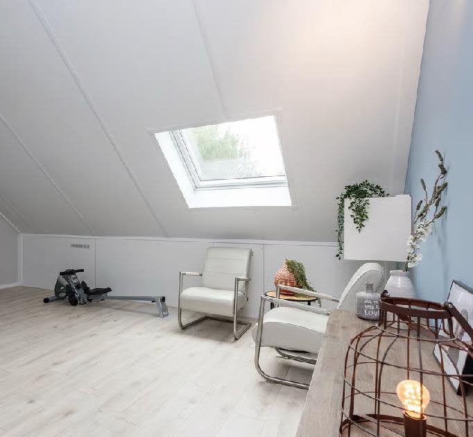 VELUX GGL SK06 Dakraam + VELUX Integra Solar SSL/MS, Ophalen, Zwart, Overige typen, Zo goed als nieuw
