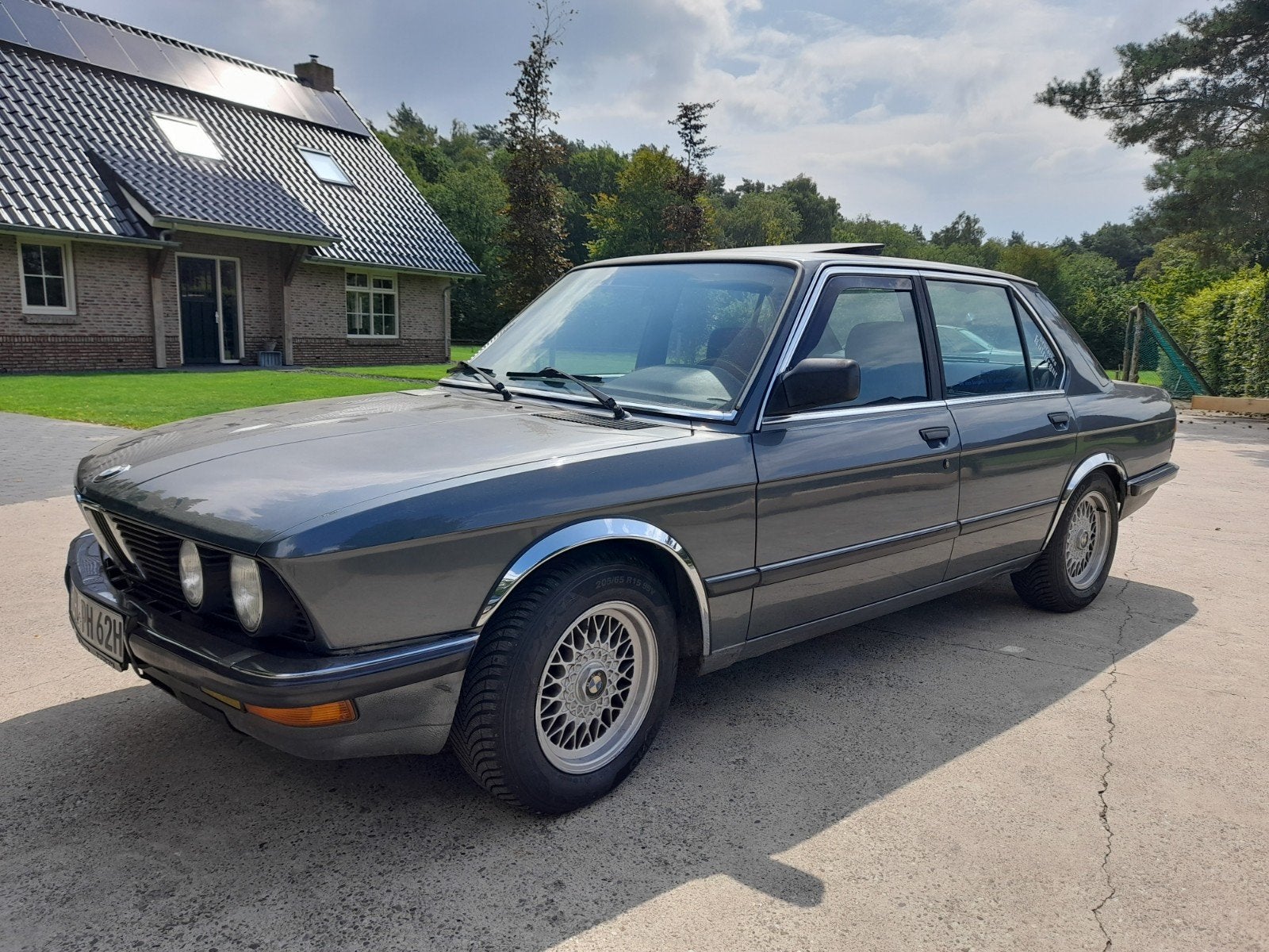 BMW 524 td, E28 Bj. 4-1986 Autom, met beetje werk voor apk!, Auto's, Automaat, Stoelverwarming, 116 pk, Diesel