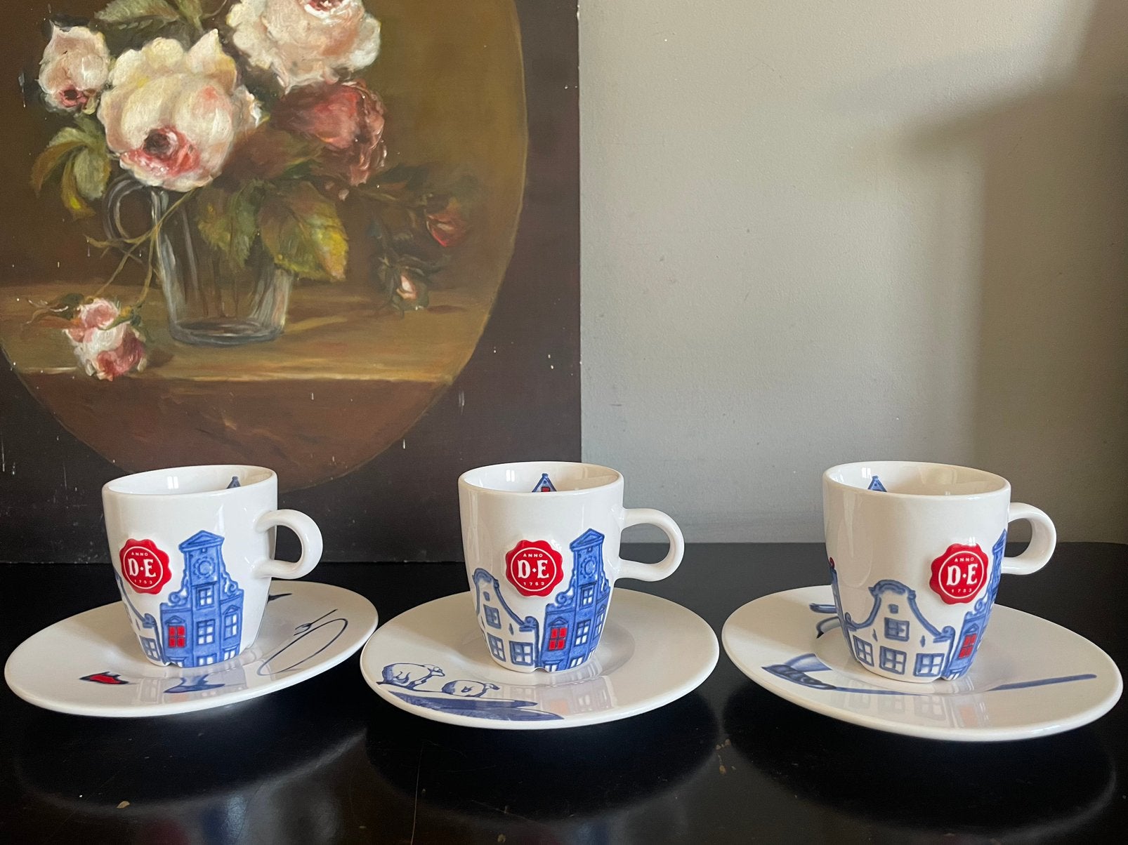 3 Douwe Egberts kop&schotels met hollandse grachtenhuizen, Huis en Inrichting, Keuken | Servies, Ophalen of Verzenden, Zo goed als nieuw