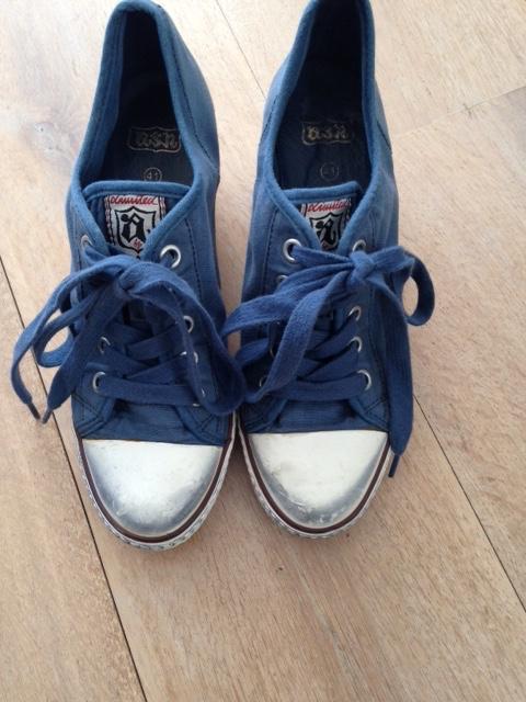 z.g.a.n. Ash blauwe gymschoenen met sleehak maat 41., Kleding | Dames, Schoenen, Blauw, Ophalen of Verzenden, Sneakers of Gympen