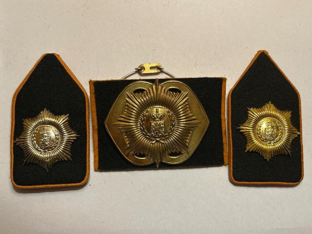 Regiment Van Heutsz Emblemen Set Origineel, Verzenden, Landmacht, Nederland, Embleem of Badge