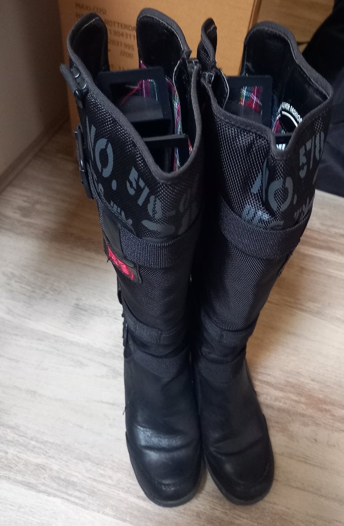 Te koop dames laarzen, Ophalen, Hoge laarzen, Zwart, Zo goed als nieuw