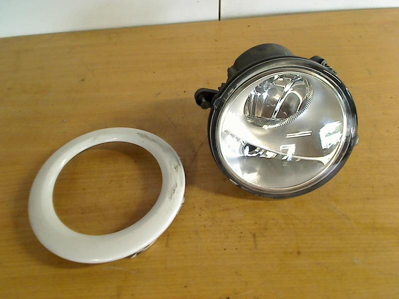 Mistlamp Rechts Voor Renault Twingo II (CN) 2012, Gebruikt, Renault Deutschland AG, Dialog.deutschland@renault.de, Peter-Huppertz-Straße 5, Köln 51063, , Duitsland