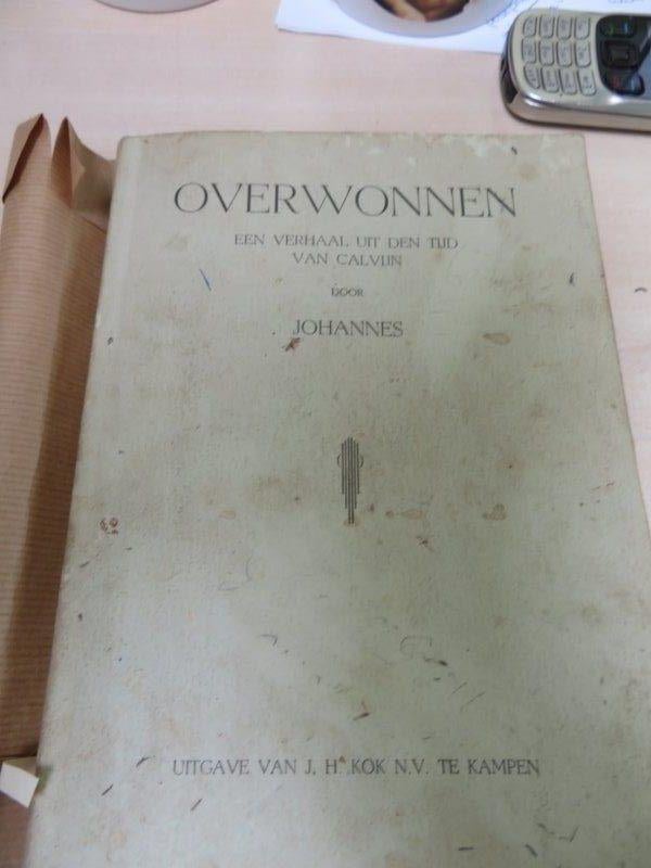 Overwonnen een verhaal uit den tijd van Calvijn  1929 !!, Antiek en Kunst, Verzenden