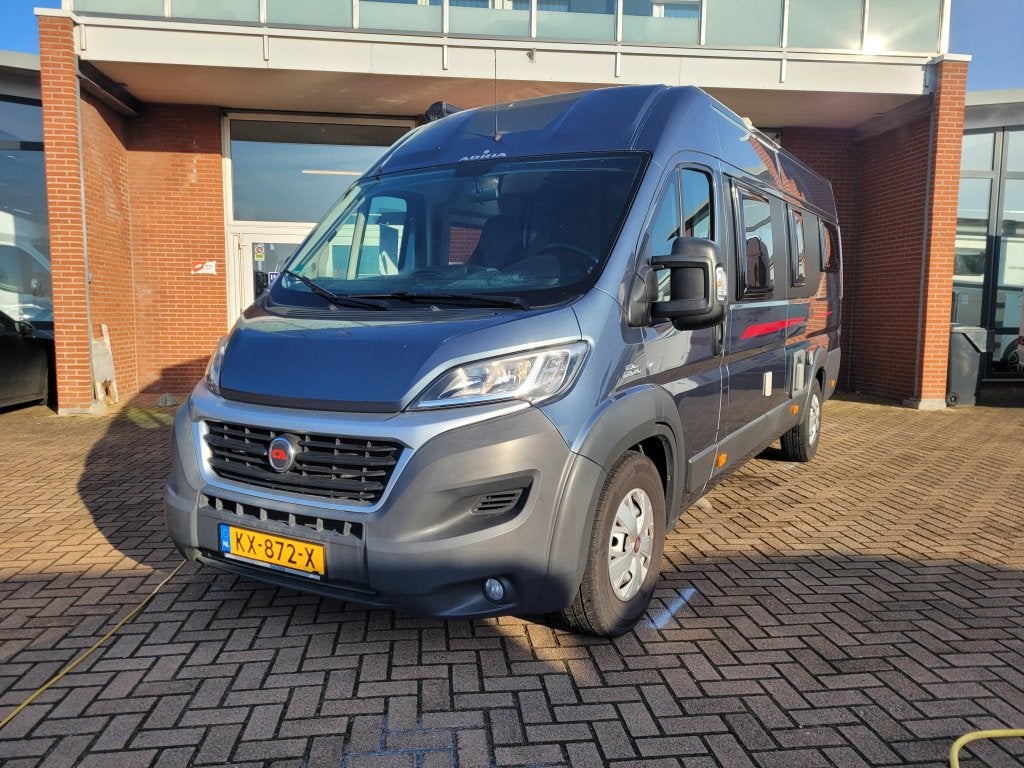 Adria Twin 640 SLX Lengte bedden, Caravans en Kamperen, Luifel, Ringverwarming, Fiat, Tot en met 2