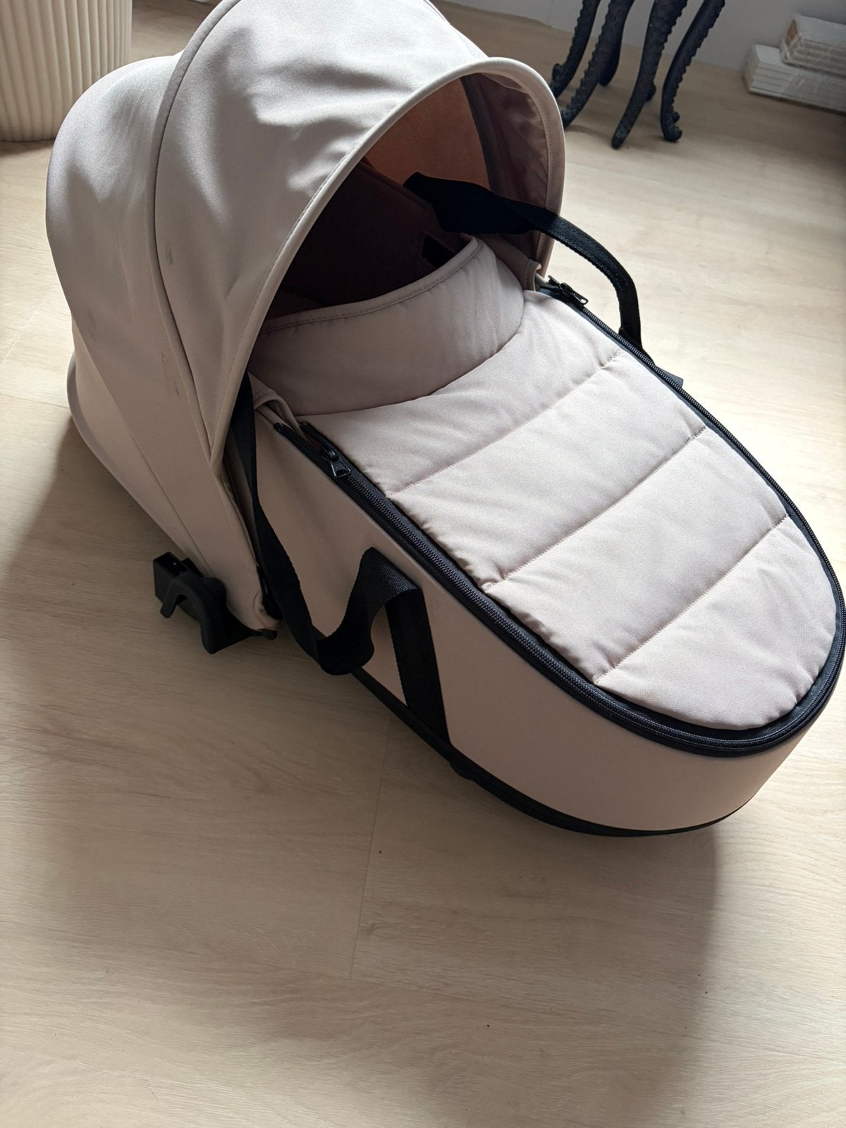 Stokke yoyo3 reiswieg (taupe) + adapters, Ophalen, Zo goed als nieuw, Overige merken