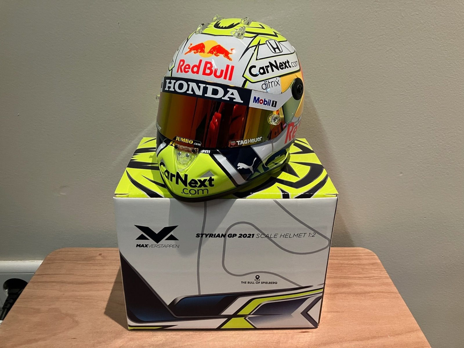 Max verstappen helm 1:2 oostenrijk 2021, Ophalen of Verzenden, Zo goed als nieuw, Formule 1