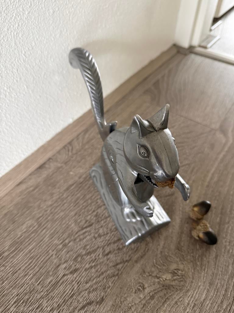 Metalen Notenkraker Eekhoorn - Handig en Decoratief, Ophalen of Verzenden, Gebruikt