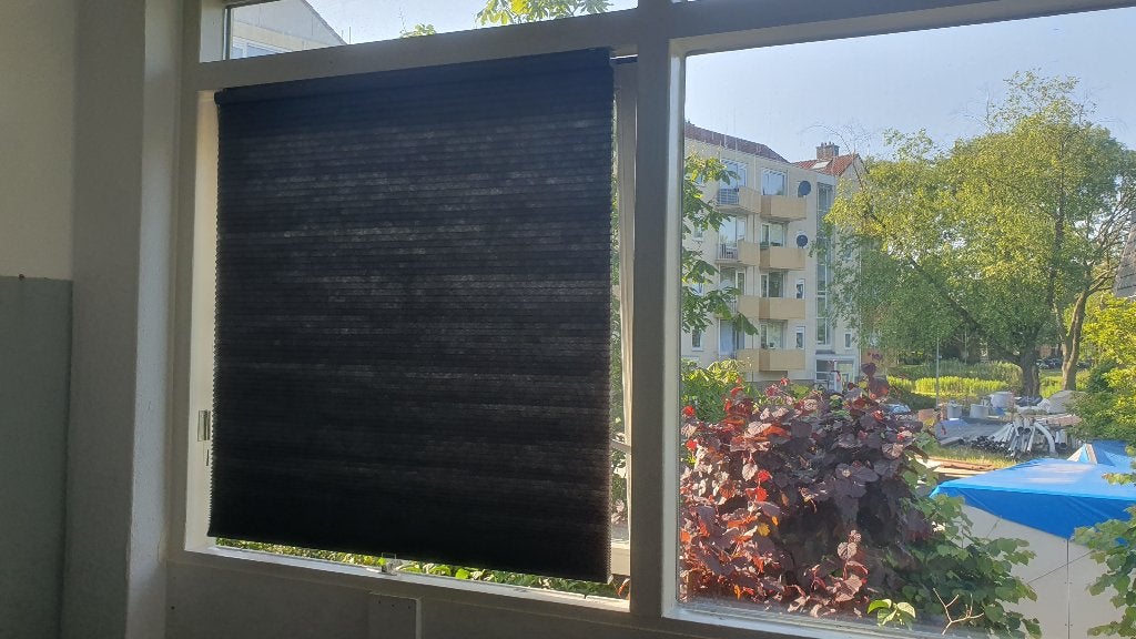 Plisségordijn 100x155 grijs Ikea HOPPVALS, Huis en Inrichting, Stoffering | Gordijnen en Lamellen, Ophalen, Lichtdoorlatend, Zo goed als nieuw
