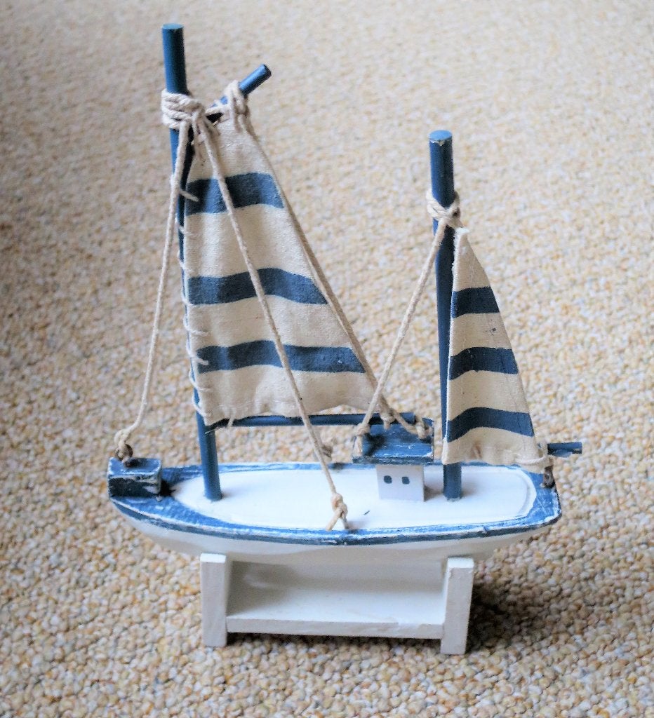 4 eigengemaakte scheepjes, Ophalen, Brocante, Zo goed als nieuw, Blauw