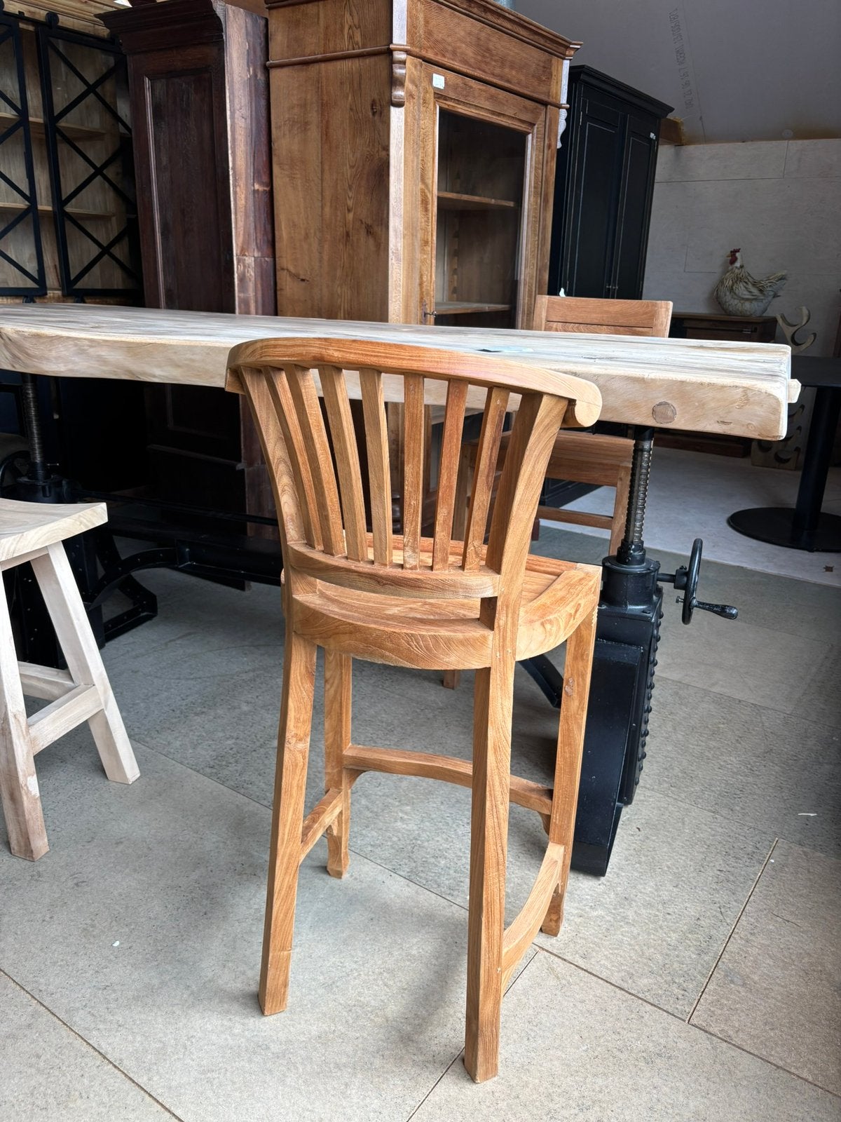 Stijvolle barkruk teak hout mooie details, Ophalen, Met voetsteun, Hoevesteenwijkerwold@gmail.com, Hesselingendijk 1, 8341TP Steenwijkerwold