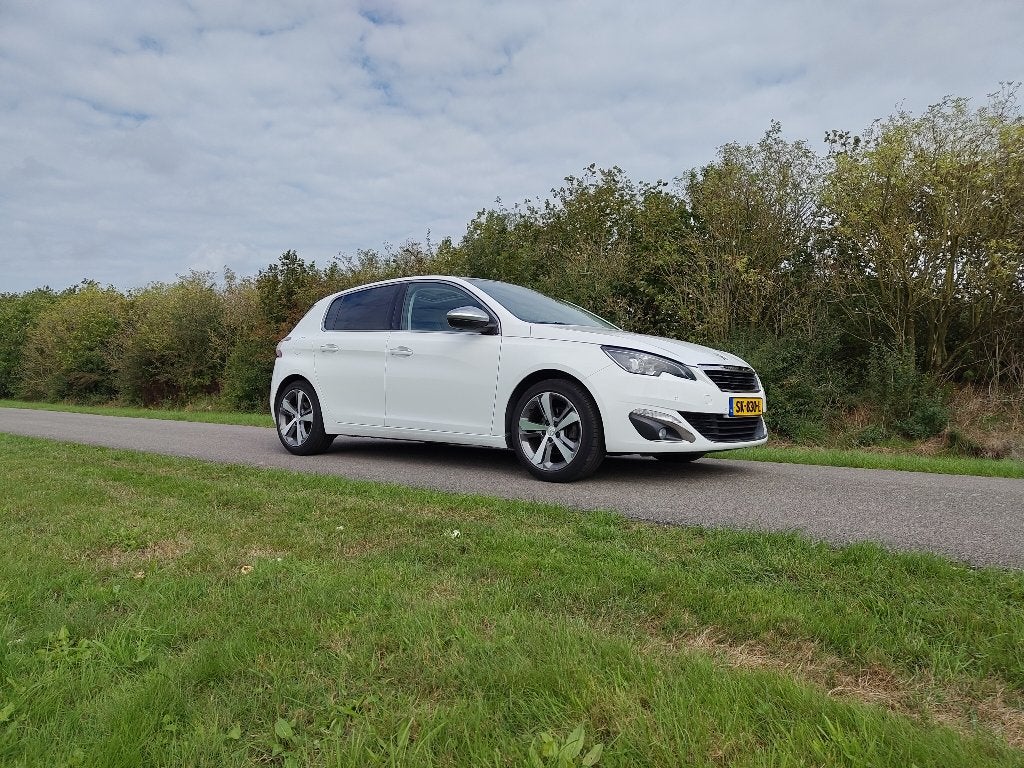 Peugeot 308 1.2 Puretech Allure 96KW 5D 2014  - Nieuwe APK, Stof, Handgeschakeld, 3 cilinders, Geïmporteerd