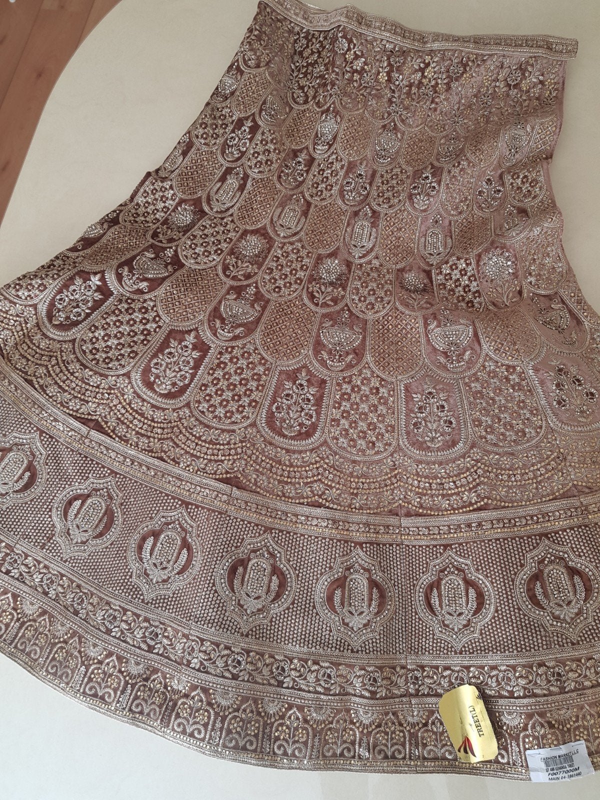 Nieuwe lehenga (rok) met blouse en sjaal, Ophalen of Verzenden, Nieuw