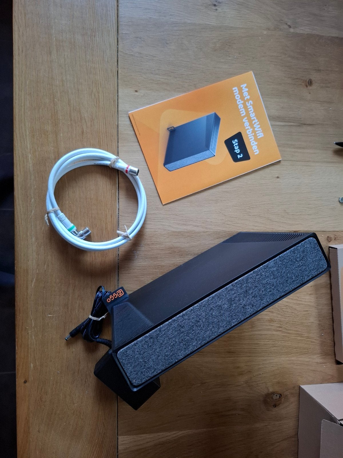 Ziggo Connectbox Giga Router met modem en kabels, Ophalen of Verzenden, Nieuw, Router met modem, Ziggo