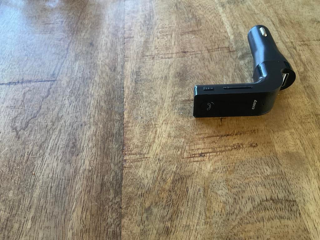Carg7 Bluetooth FM Transmitter met USB-oplader, Ophalen of Verzenden, Zo goed als nieuw