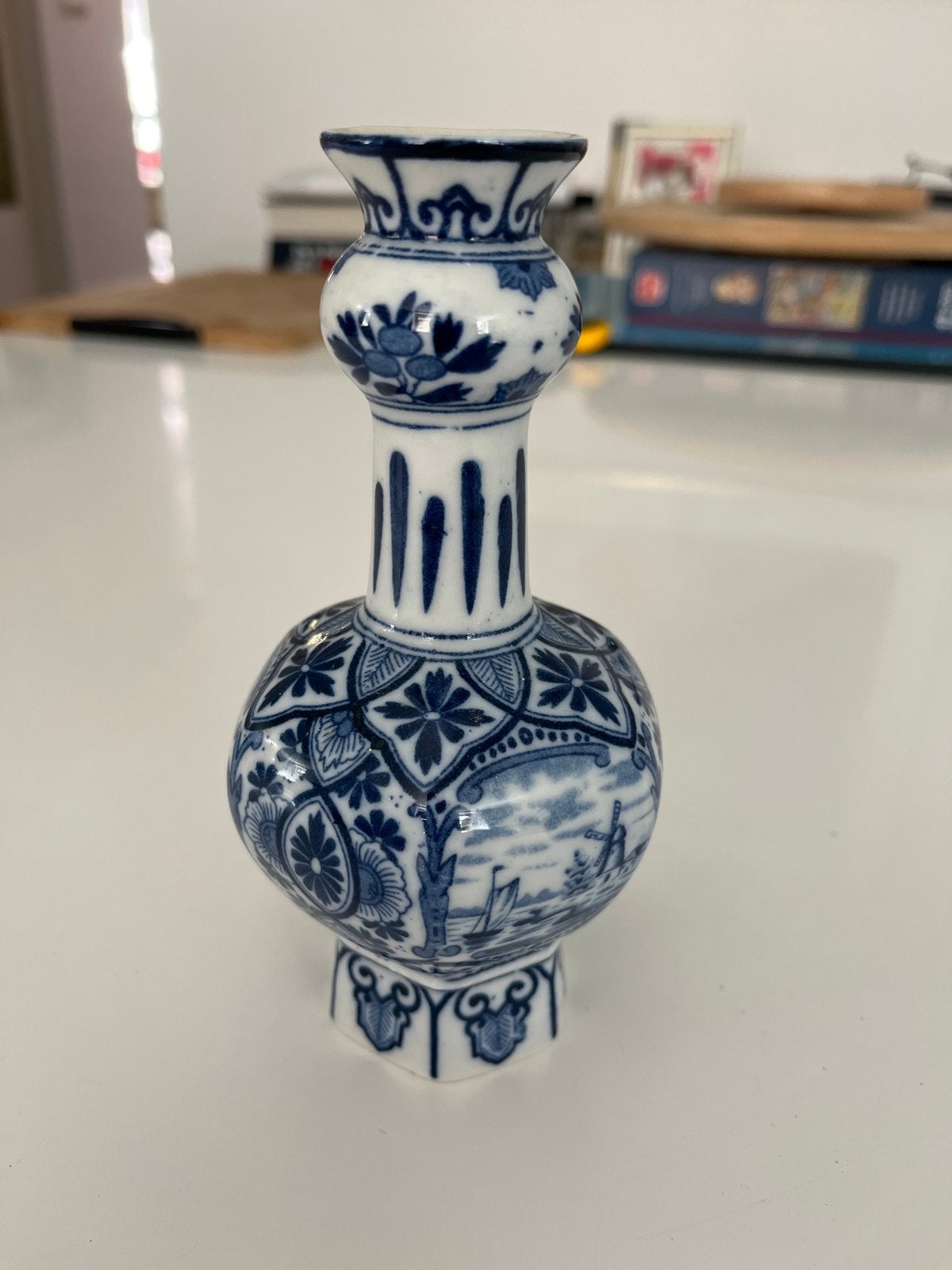 Delfts Blauw Vaasje - Handgeschilderd, Antiek en Kunst, Ophalen of Verzenden