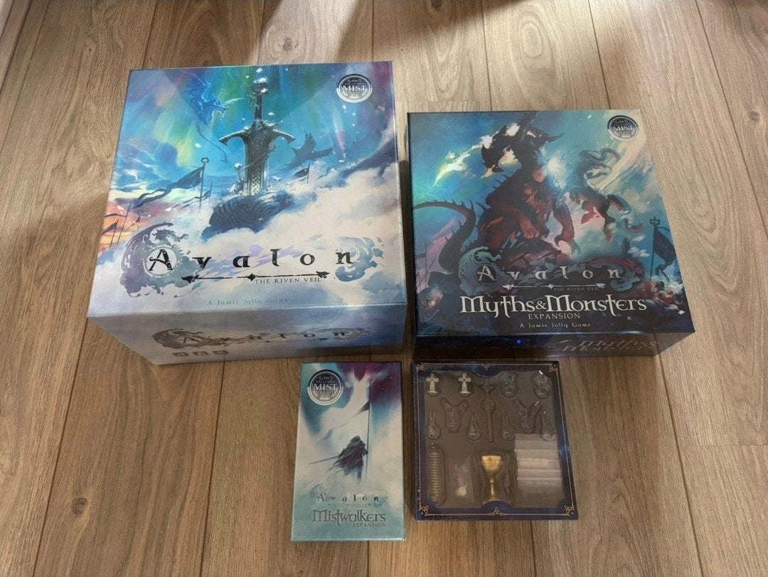 Avalon the Riven Veil Kickstarter All-in Pledge Shaded, Drie of vier spelers, Ophalen of Verzenden, Zo goed als nieuw, Shadowborne Games