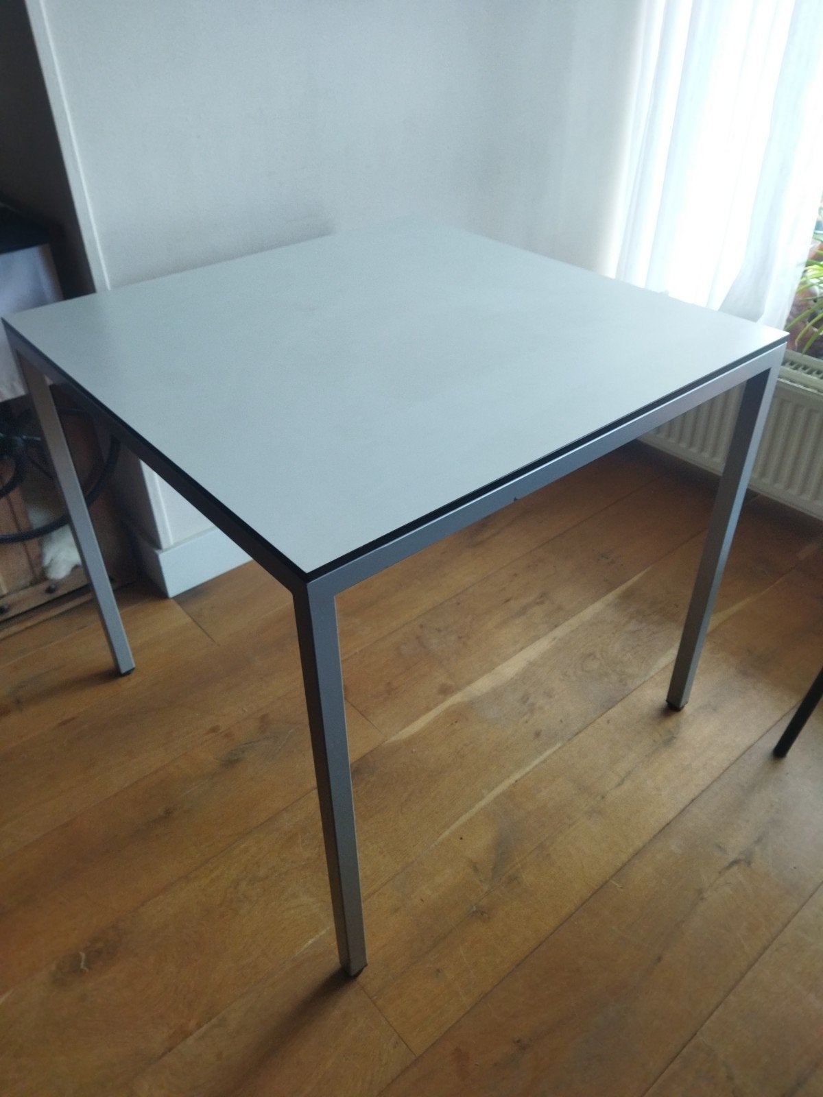 8 xVierkante tafel 80x80 cm met wit Trespa blad, Huis en Inrichting, Tafels | Eettafels, Gebruikt, 50 tot 100 cm, Vierkant, Tot twee personen