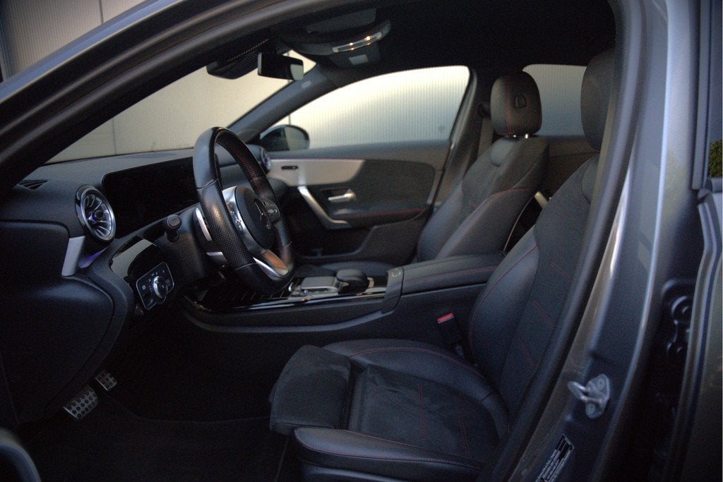 Mercedes-Benz A-Klasse 250 e Business Solution AMG Limited |, Auto's, Gebruikt, Euro 6, 4 cilinders, 15 kWh