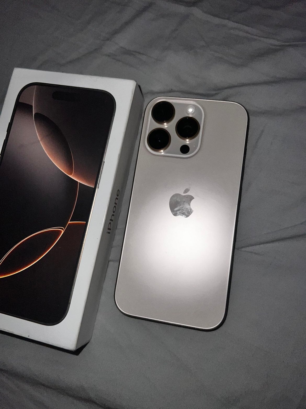 iPhone 16 pro 128GB Desert Titanium, Ophalen of Verzenden, Zo goed als nieuw, 93 %, 128 GB