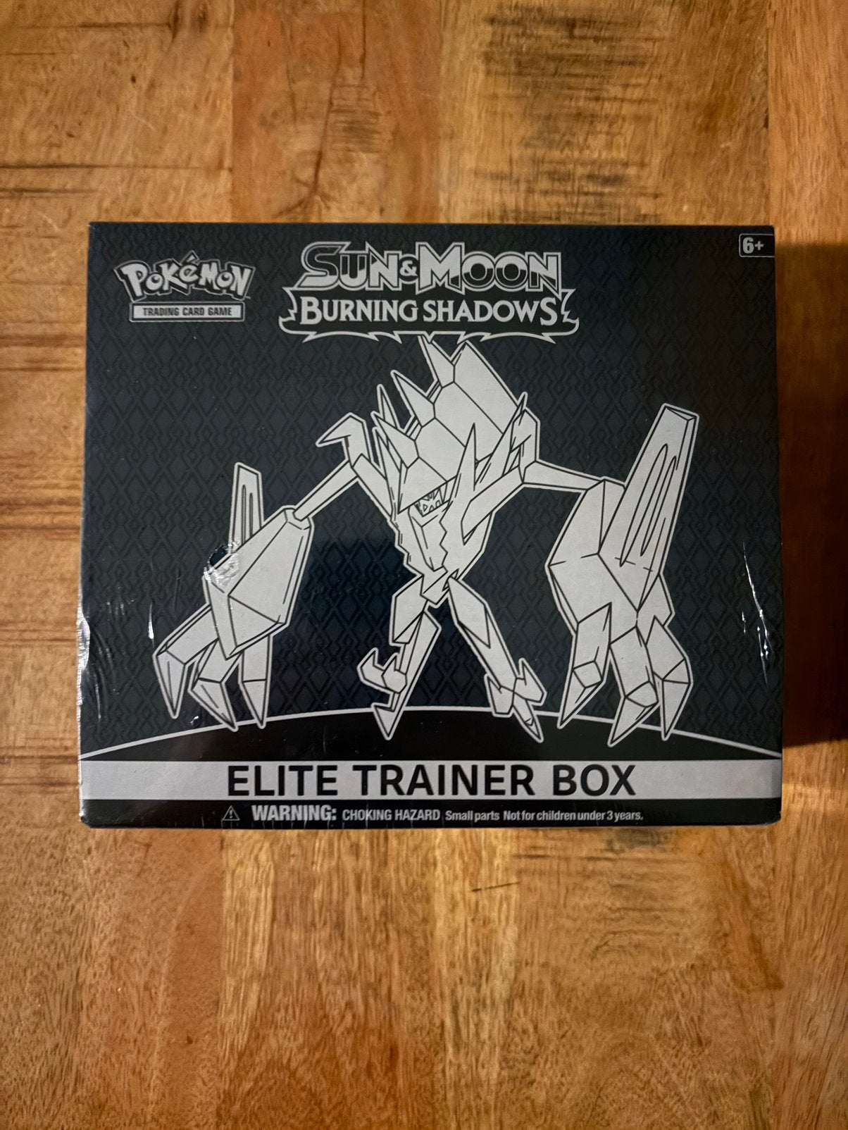 Pokémon Sun & Moon Burning Shadows Elite Trainer Box Sealed, Ophalen of Verzenden, Nieuw