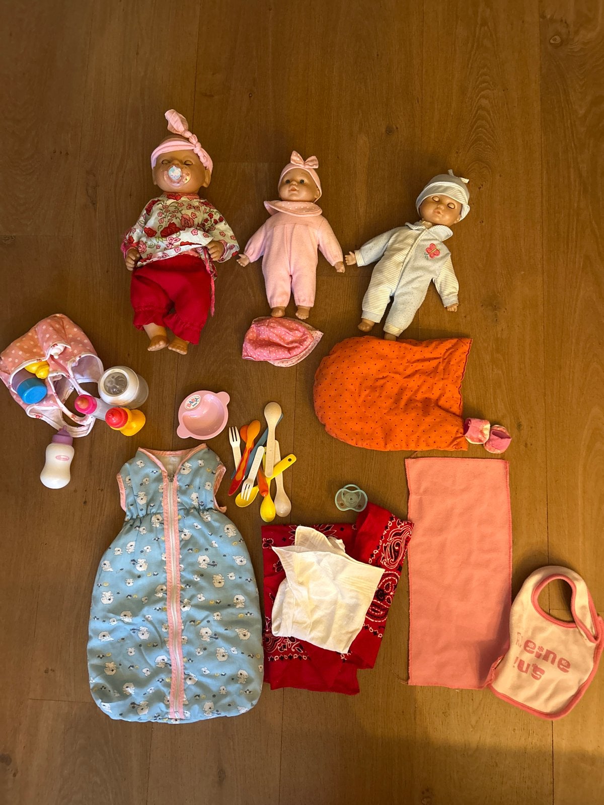 Poppenspullen: 3 babypoppen met accessoires, Ophalen, Gebruikt, Babypop