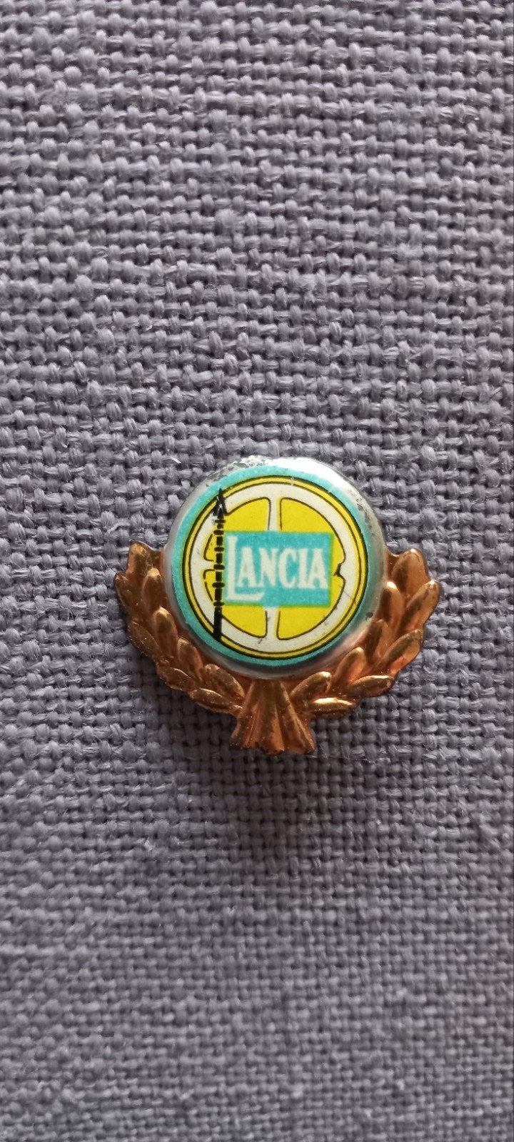 Vintage Lancia Auto Badge Speld - Klassieke Auto Embleem, Ophalen of Verzenden, Gebruikt, Transport
