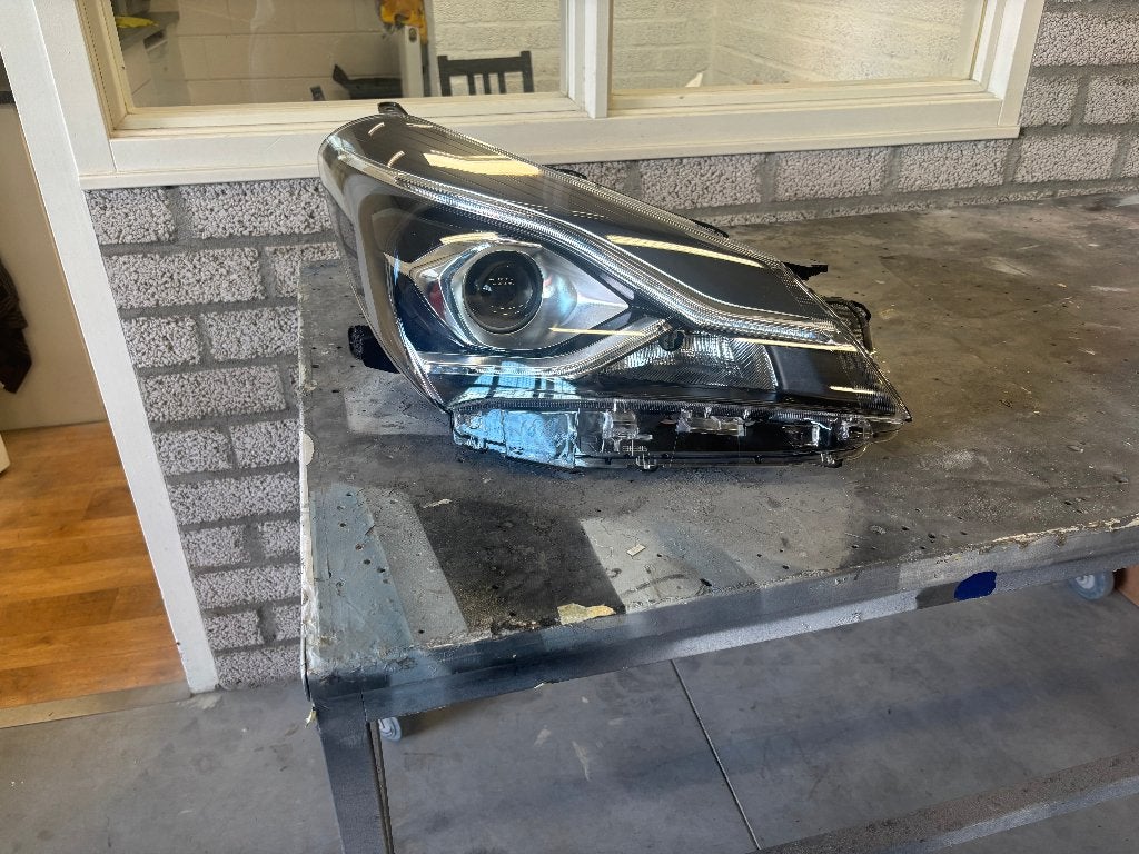 Toyota Yaris III 3 koplamp rechts, Auto-onderdelen, Ophalen, Gebruikt, Toyota