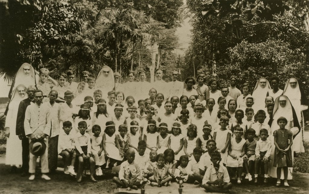 Fotokaart Nijmegen Zusters Neerbosch Communie Feest, Verzamelen, Verzenden, 1920 tot 1940, Ongelopen, Gelderland