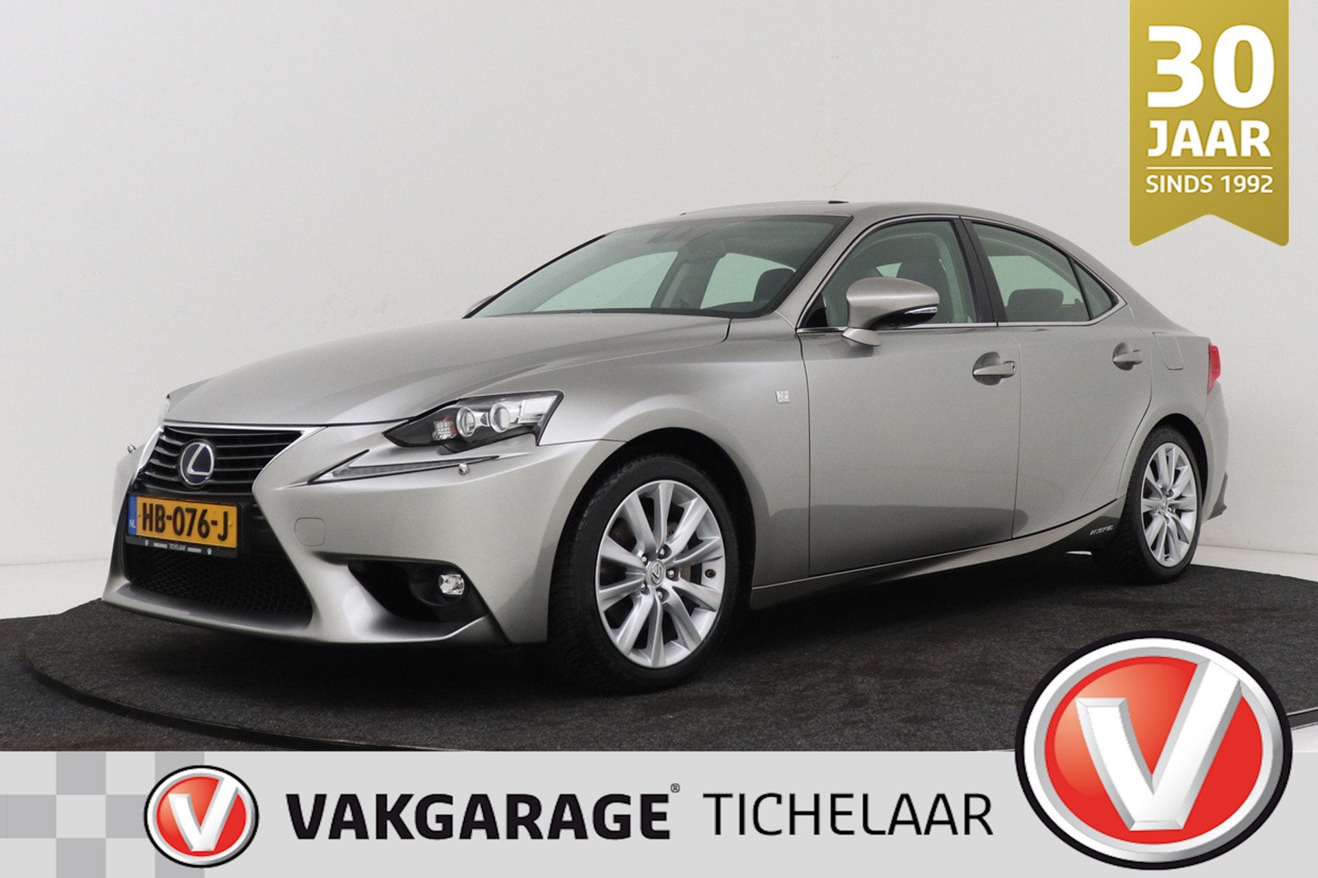 Lexus IS 300h 25th Edition | Org NL | Schuif-/Kanteldak | Vo, Auto's, Lexus, Automaat, Achterwielaandrijving, Gebruikt, Leder en Stof