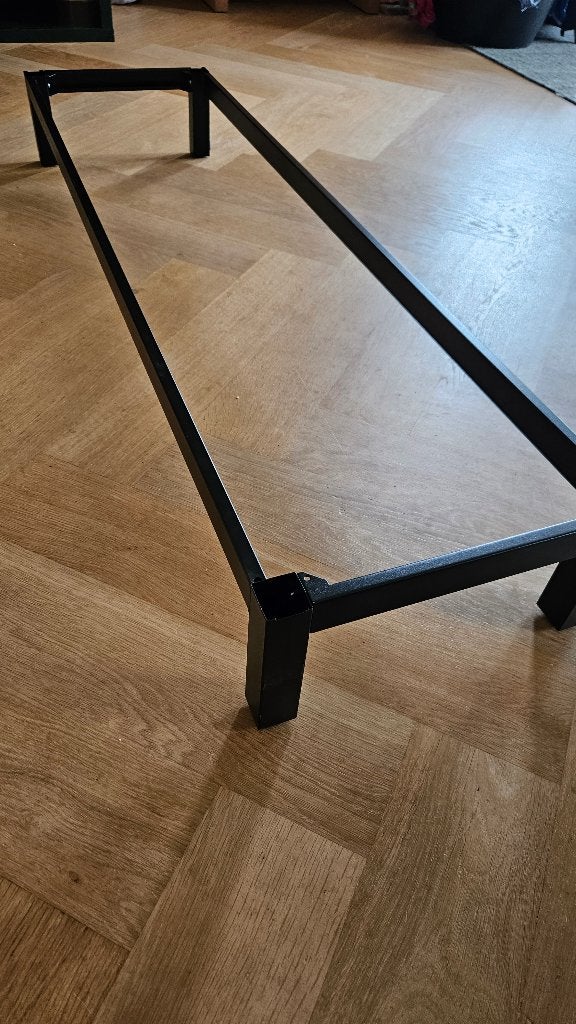 Zwart onderstel voor Kallax kast, Ophalen, Zo goed als nieuw