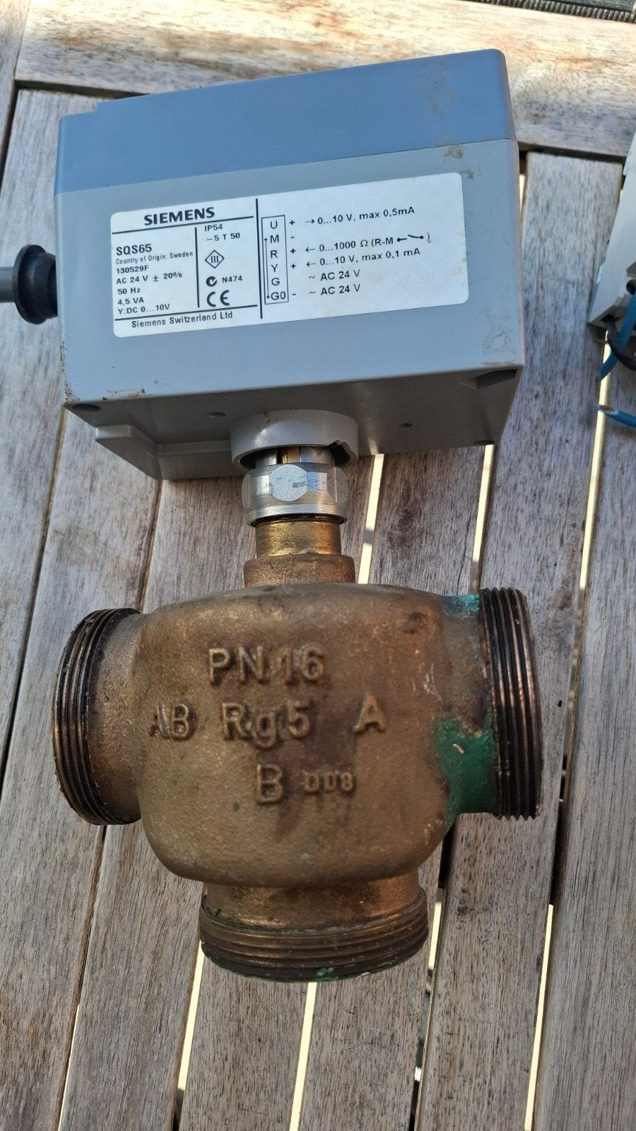 Elektromotorische servomotor Siemens Acvatix SQS65, Ophalen of Verzenden, Minder dan 60 cm, Radiator, Minder dan 30 cm