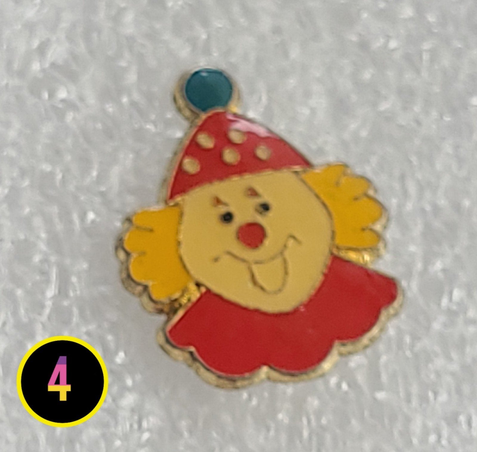Leuke clown pin, Verzenden