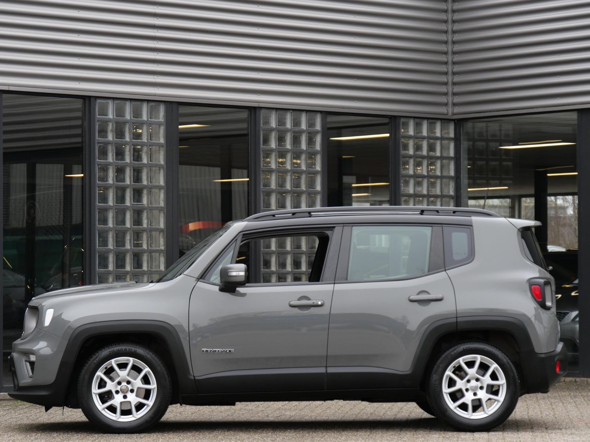 Jeep Renegade 1.3T LIMITED/ AFN. TREKHAAK/ CARPLAY/ PDC V+A/, Auto's, Jeep, Stof, Gebruikt, 4 cilinders, 150 pk
