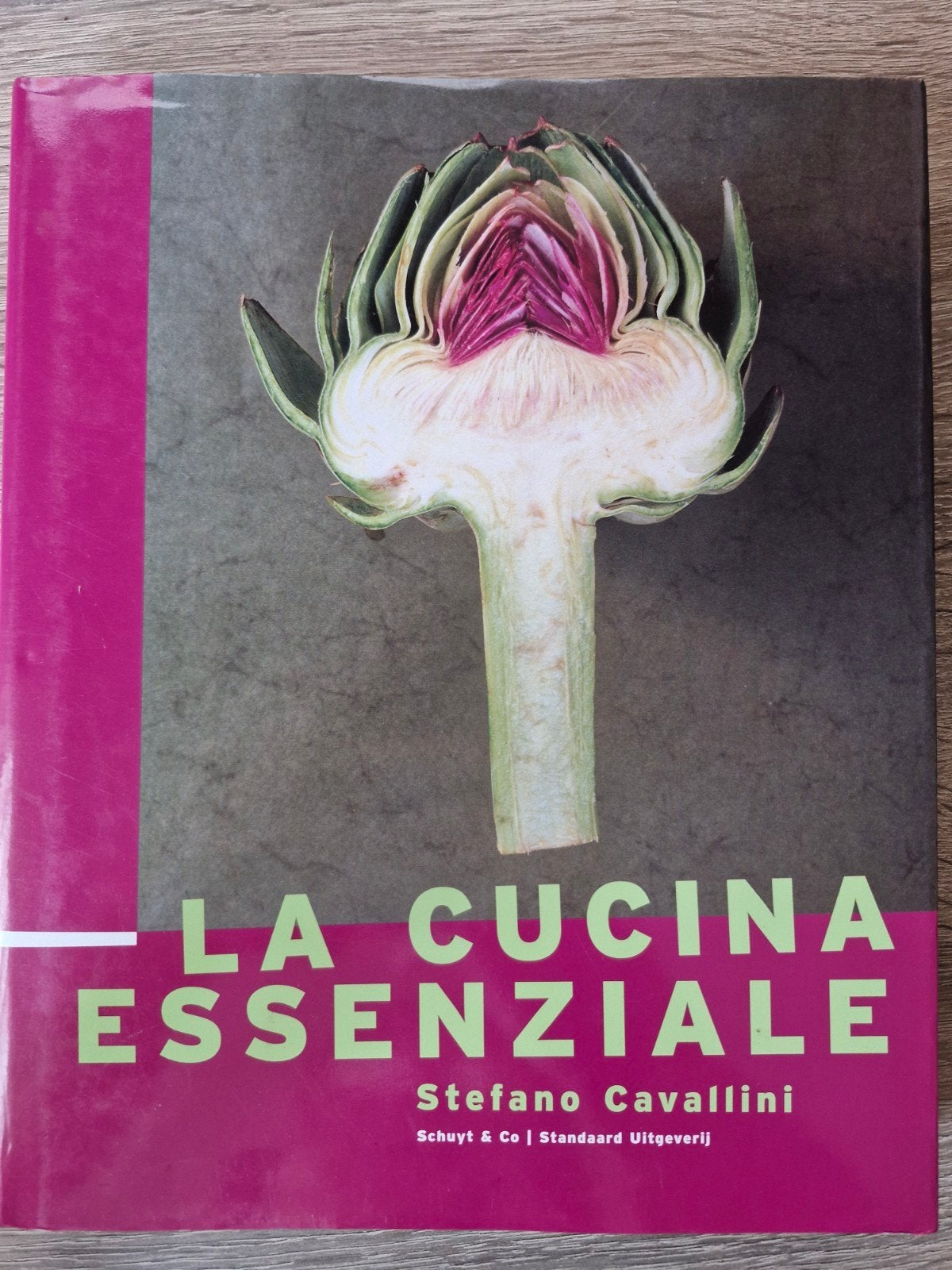 S. Cavallini - La cucina essenziale, Boeken, S. Cavallini, Ophalen of Verzenden, Zo goed als nieuw