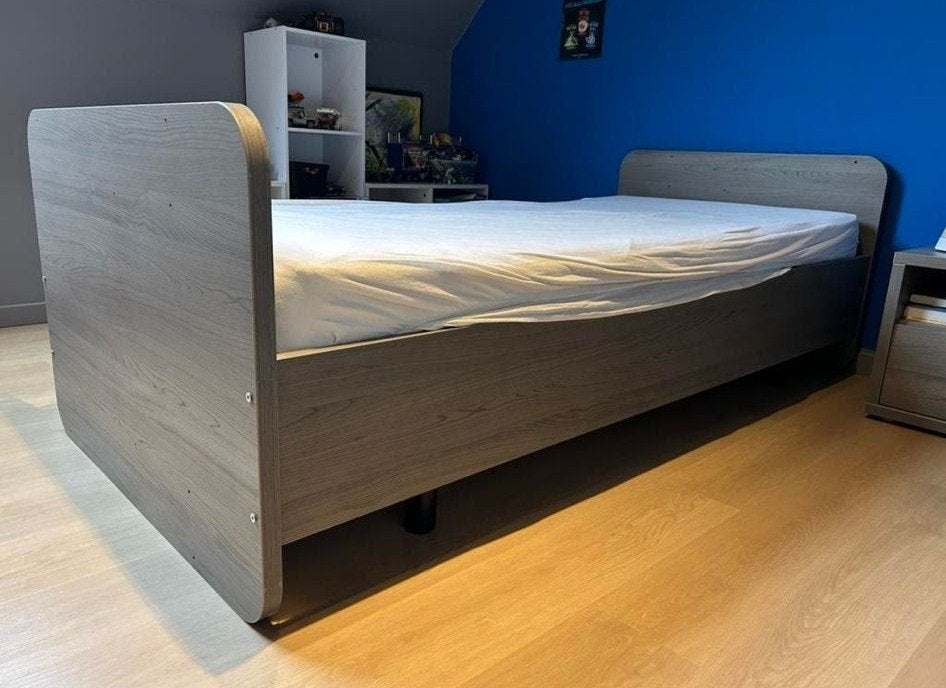 Compleet 1persoonsbed: lattenbodem & matras (Gedemonteerd), Ophalen, Eenpersoons, 140 cm, Zo goed als nieuw