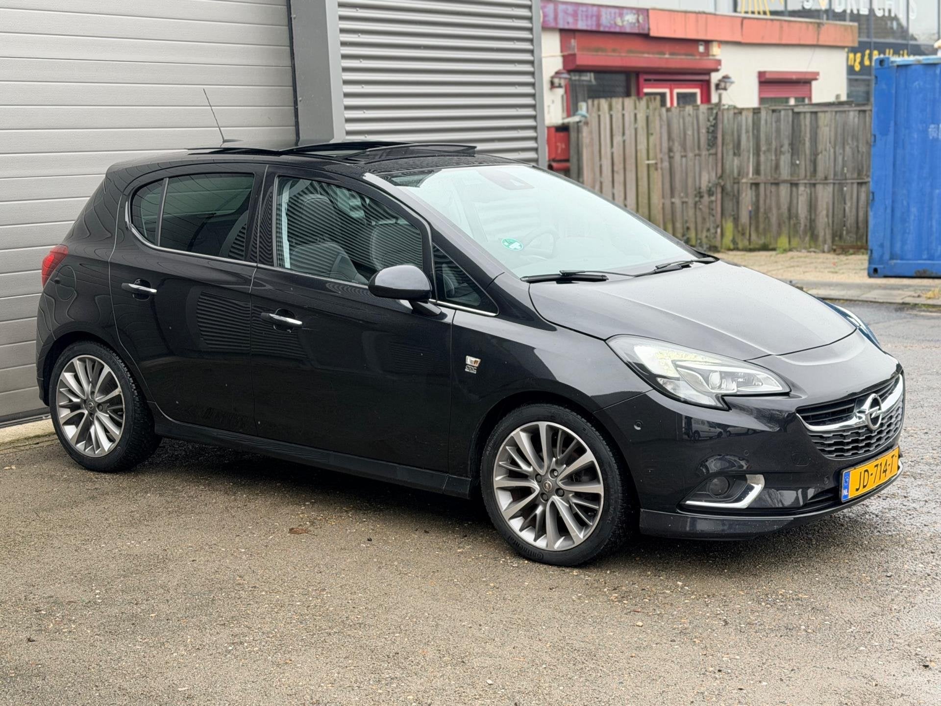 Opel Corsa 1.4 Automaat|Pano|acc, Auto's, Dealer onderhouden, Gebruikt, 4 cilinders, Leder en Stof