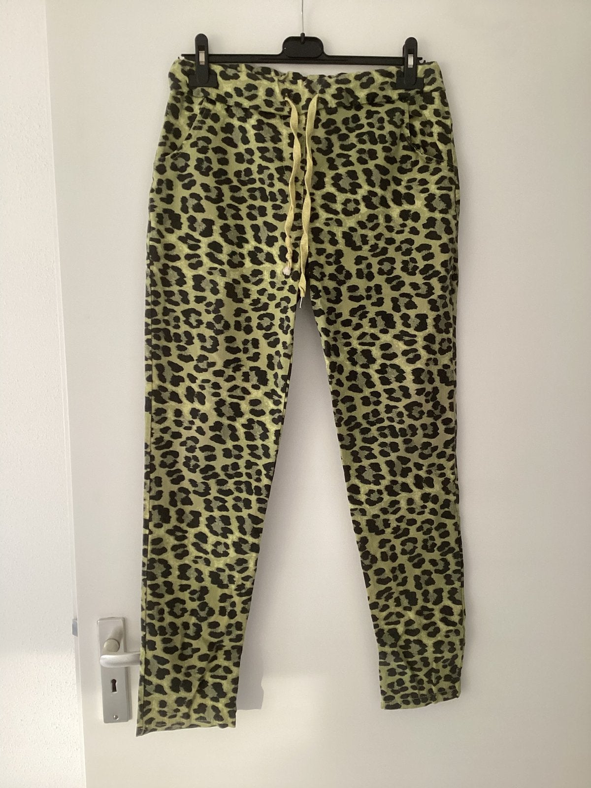 Panterprint broek groen/zwart, Ophalen of Verzenden, Gedragen, Groen, Lang