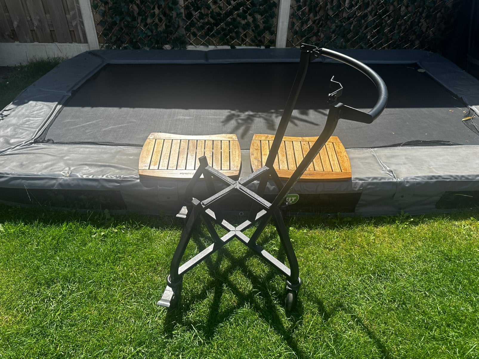 Big Green Egg Handler Large met zijtafels., Ophalen, Zo goed als nieuw