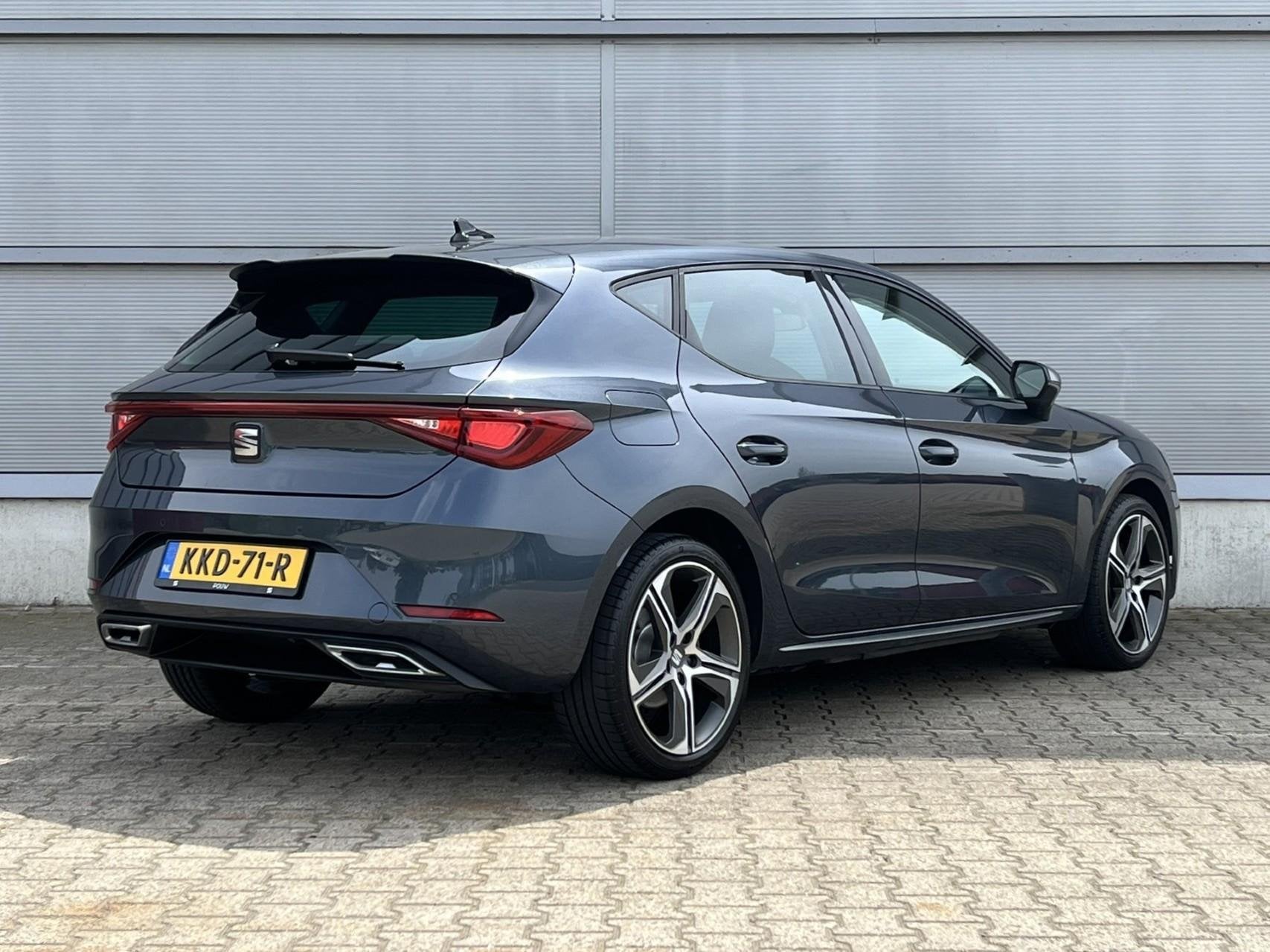SEAT Leon 1.4 TSI eHybrid 204pk DSG PHEV FR Business Intense, 12 maanden, Stof, 4 cilinders, Leon