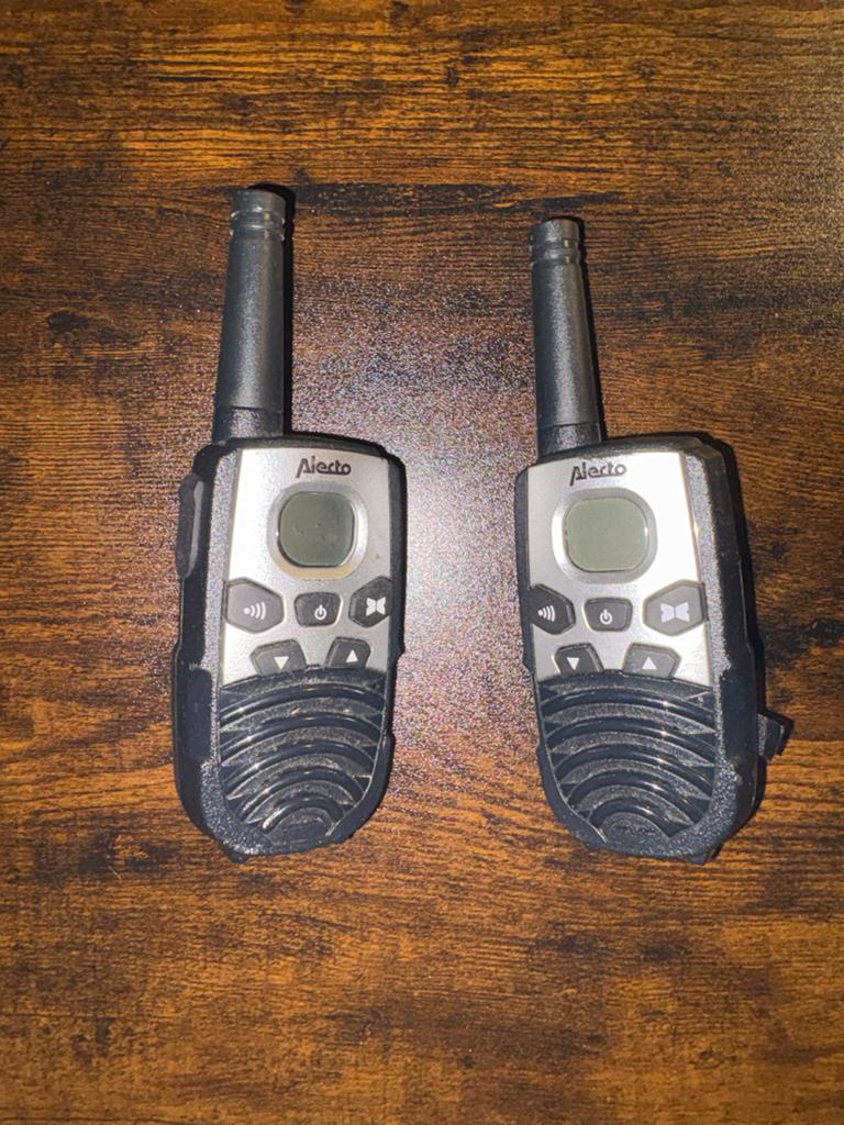 Alecto FR-100 Walkie Talkie Set - Compact en Betrouwbaar, Telecommunicatie, Portofoons en Walkie-talkies, Gebruikt, Portofoon of Walkie-talkie