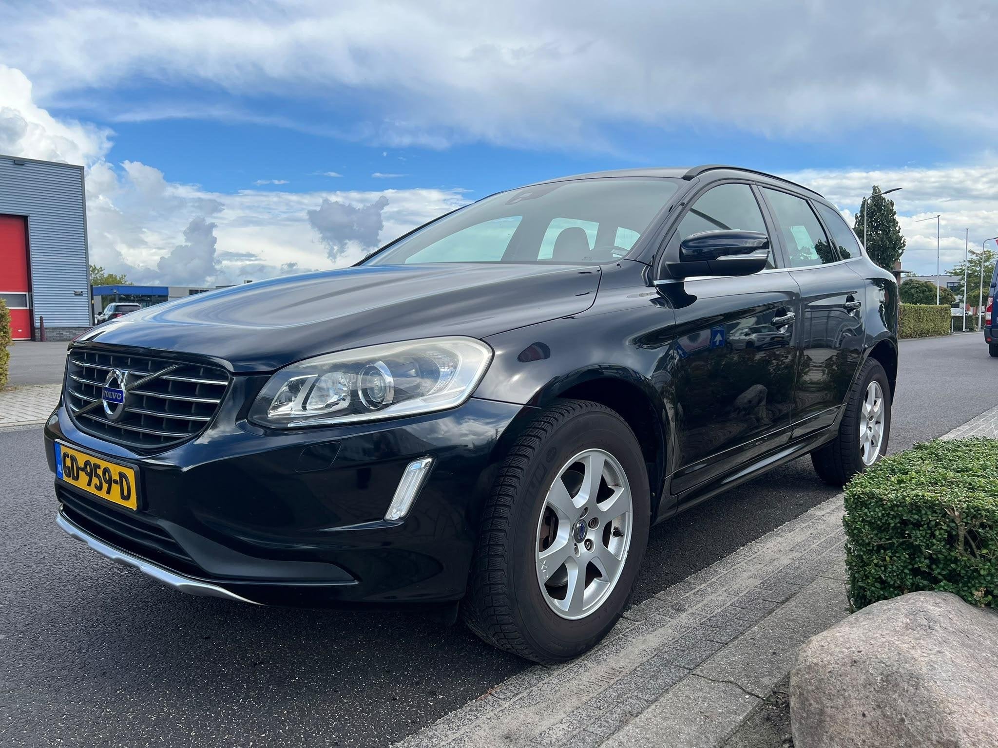 Volvo XC60 2.0 D4 FWD Summum | Cruise Control | Climate Cont, Auto's, Euro 6, 4 cilinders, 1634 kg, Zwart