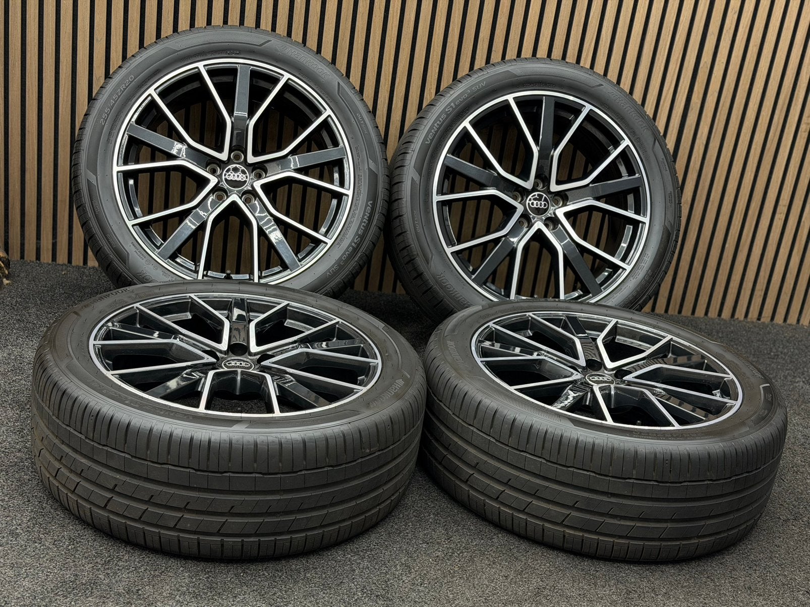 Originele 20 inch Audi Q5 SQ5 80A 5x112 ET39 Hankook 2025, Ophalen, 255 mm, ., Banden en Velgen