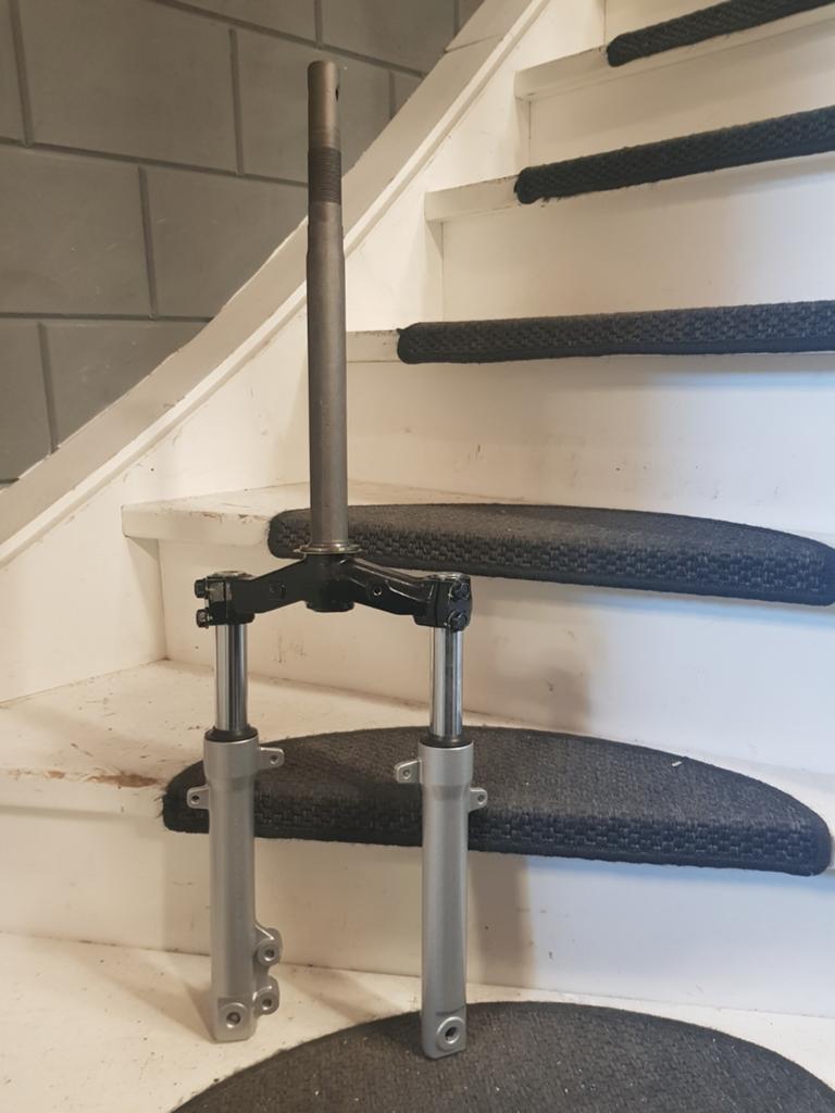 Peugeot Kisbee Voorvork Origineel met Poten, Ophalen of Verzenden, Gebruikt, Overige typen, Peugeot